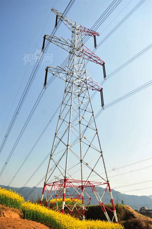 616885