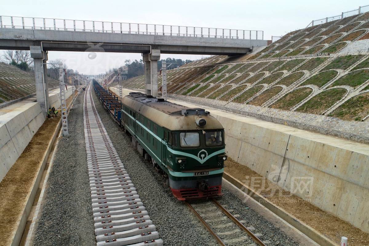617175