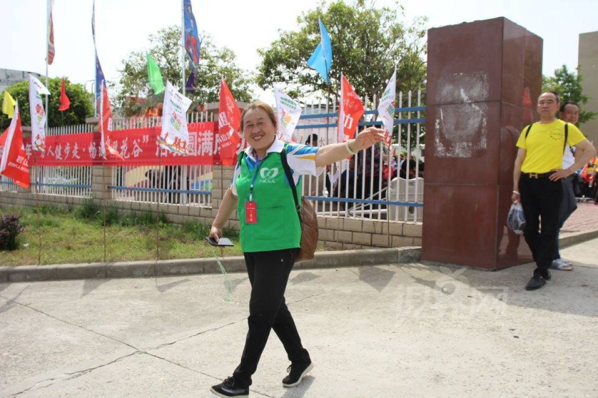 625373