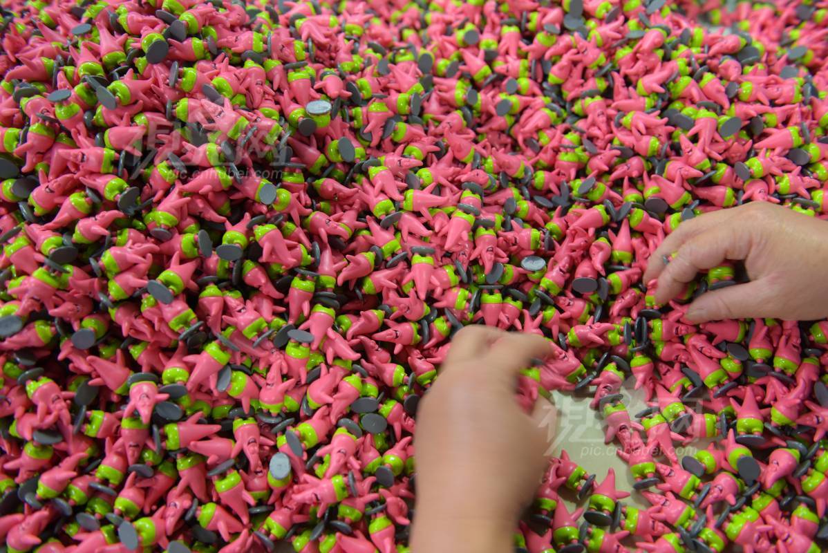 629718