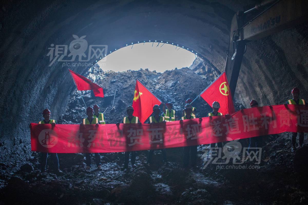 630854