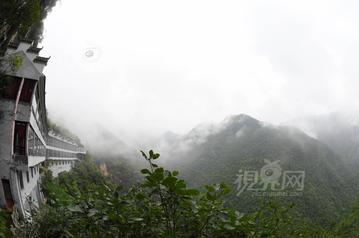 638798