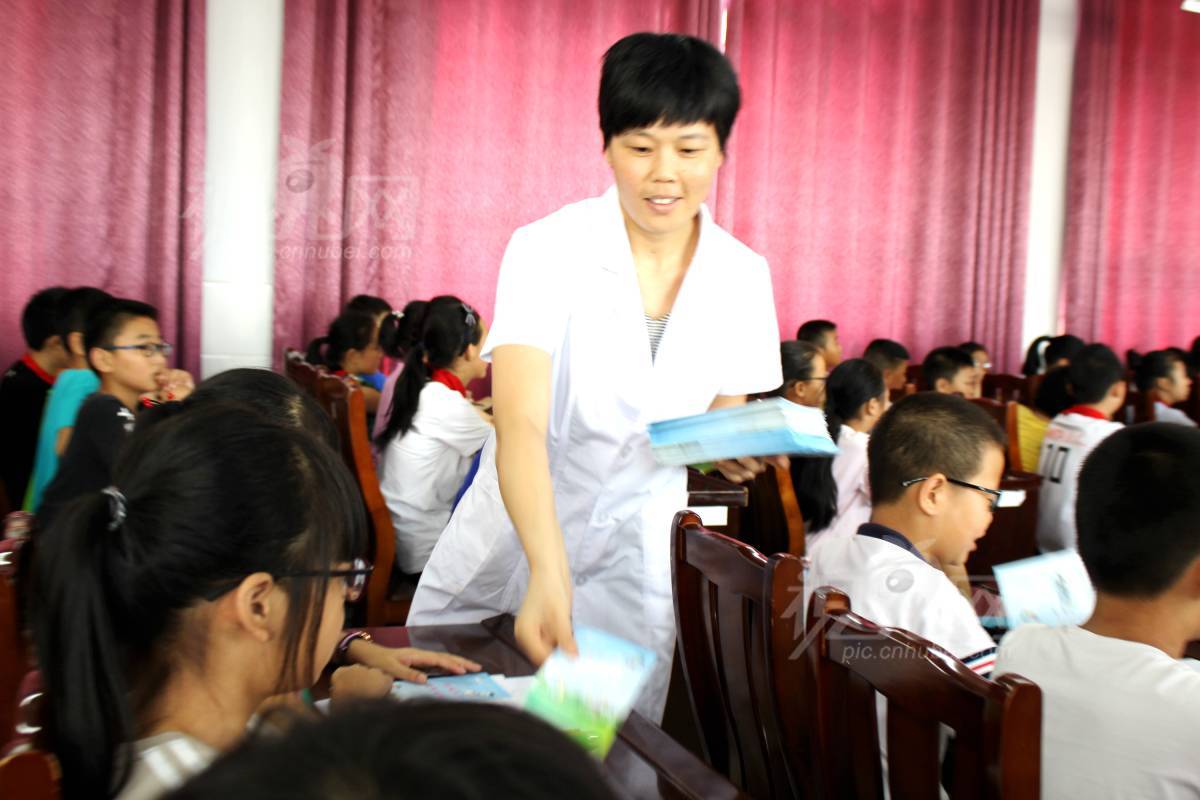 642785