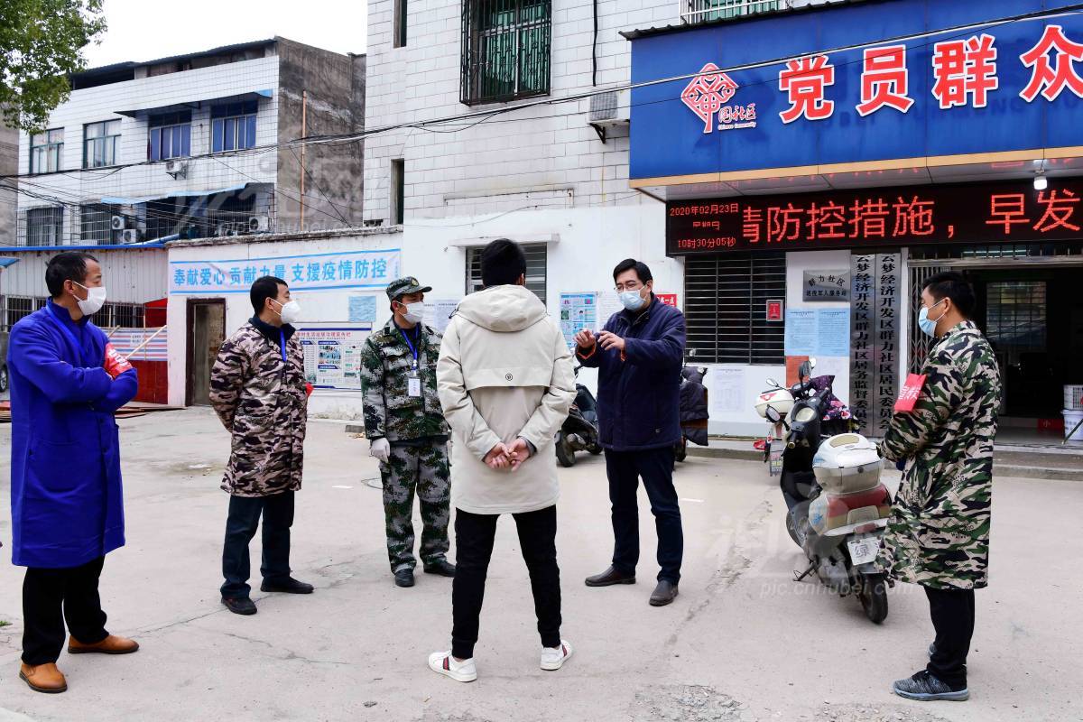 660995