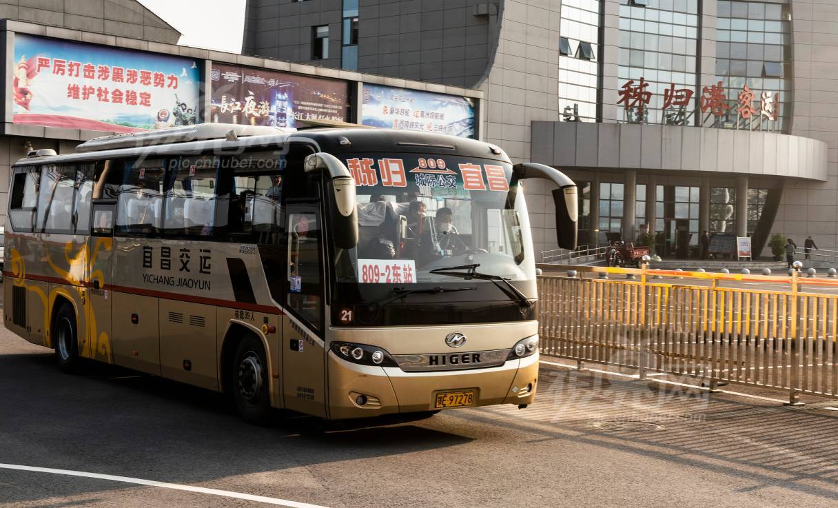 664471