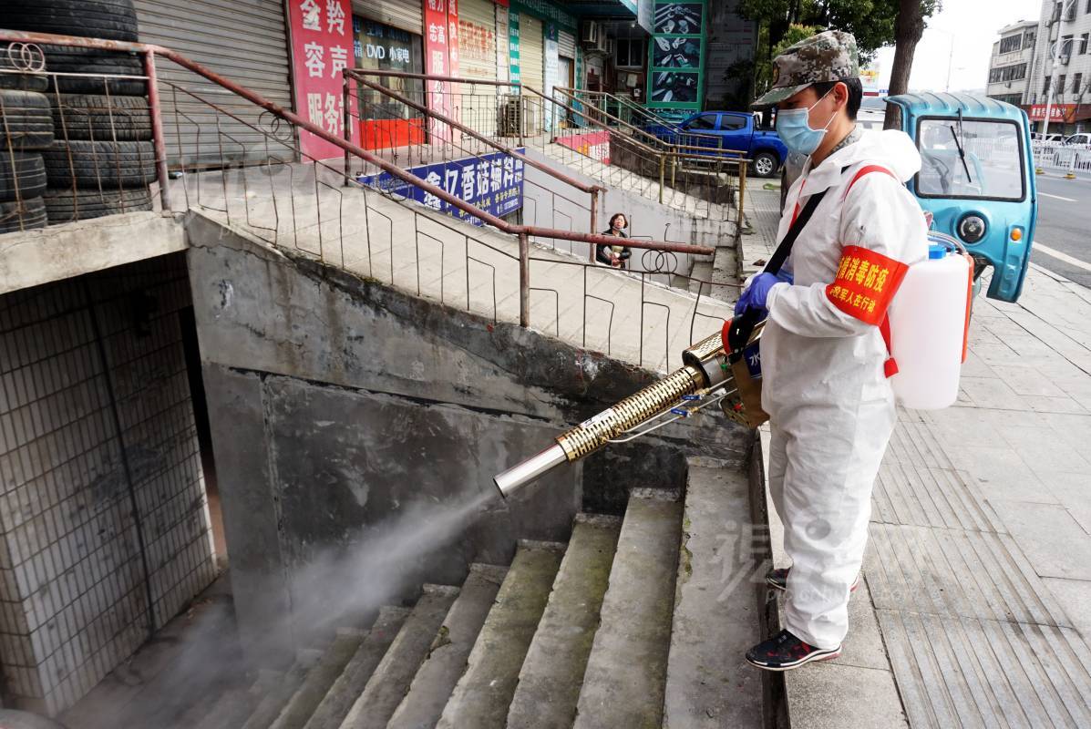 664699