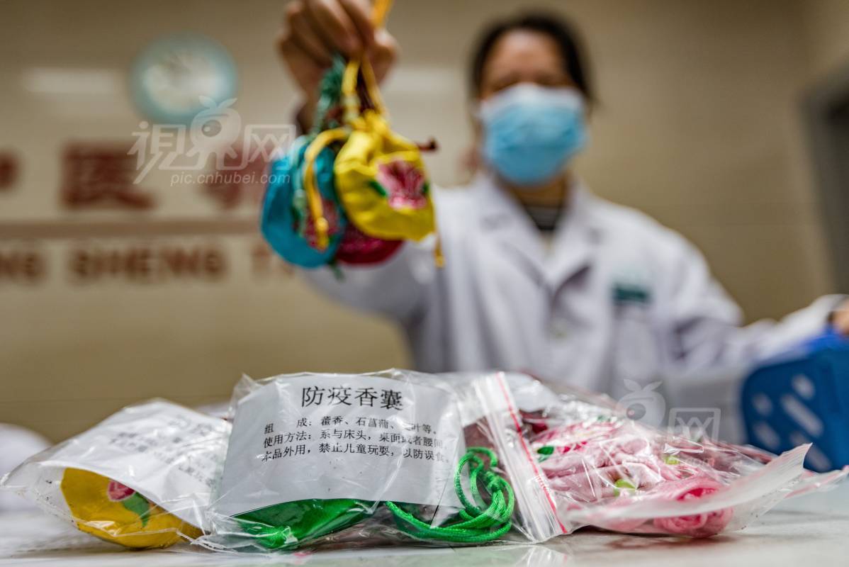 671917