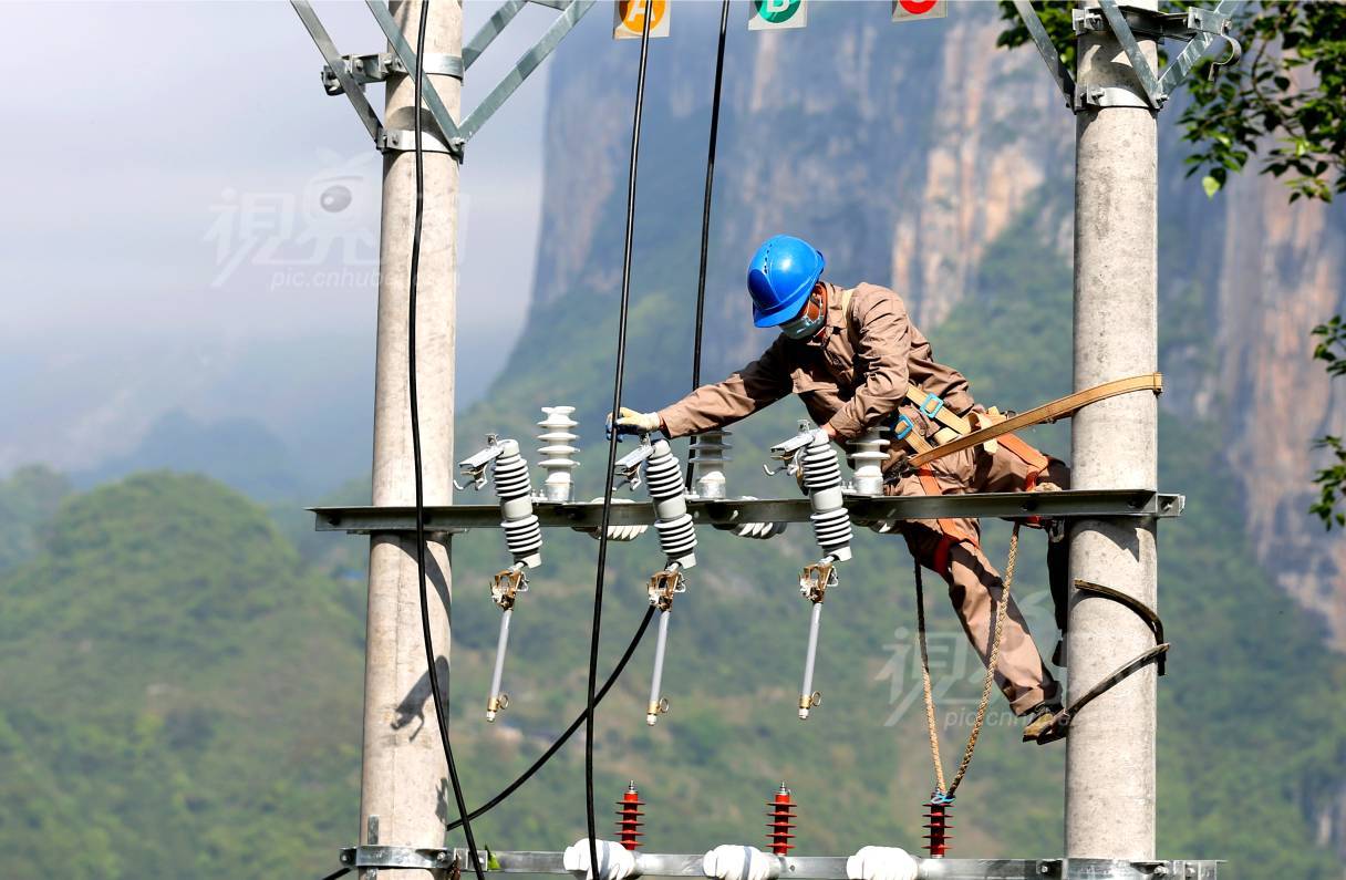 673236