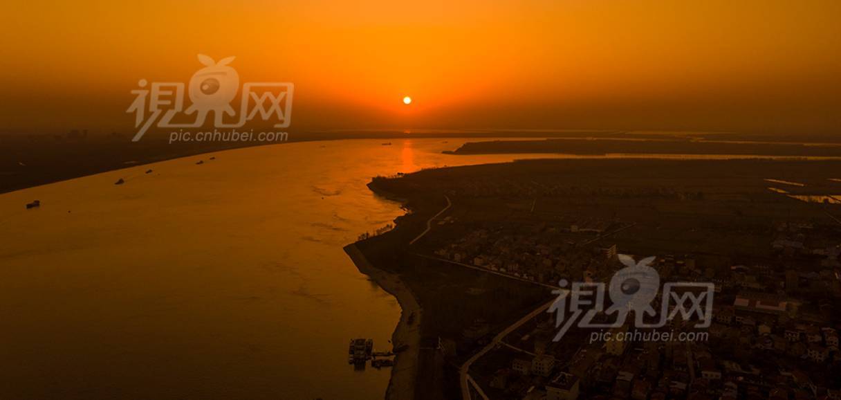 696325