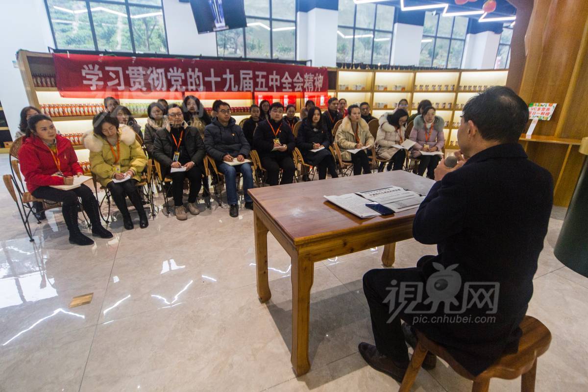 699771