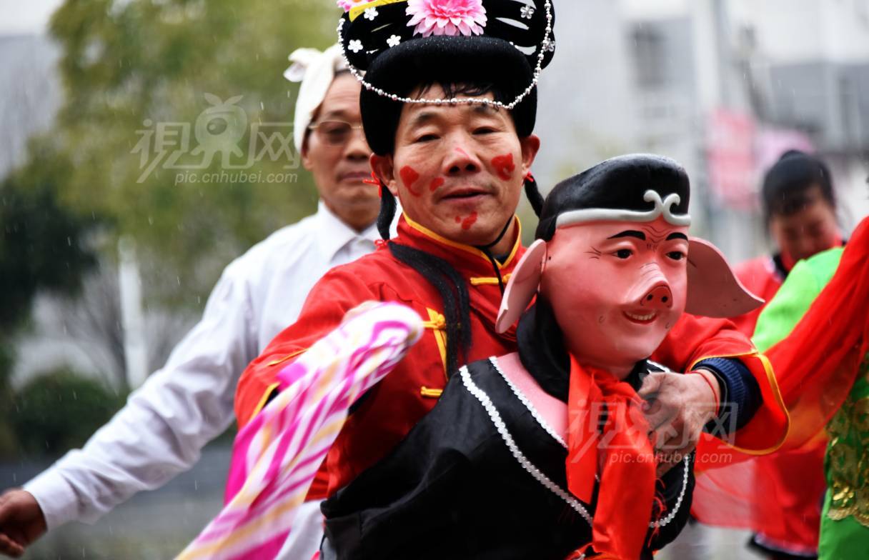 761954