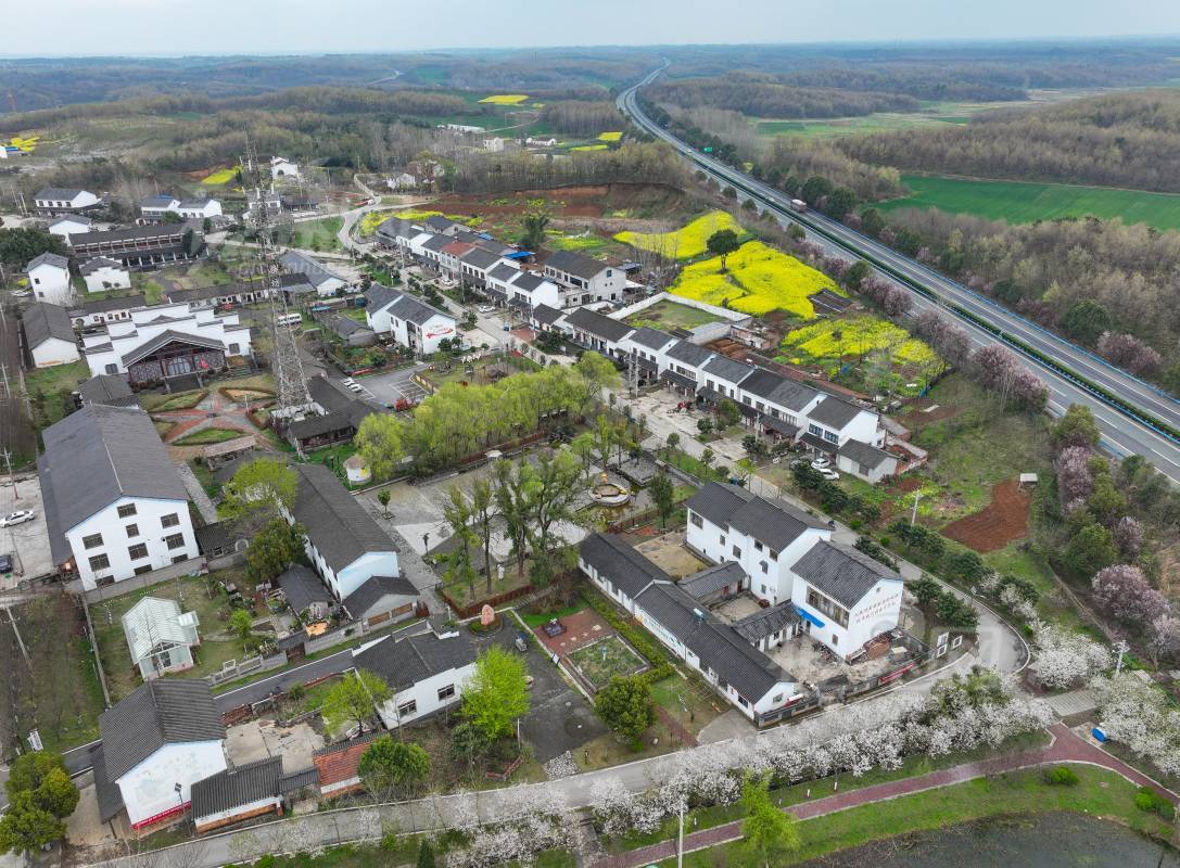 770595