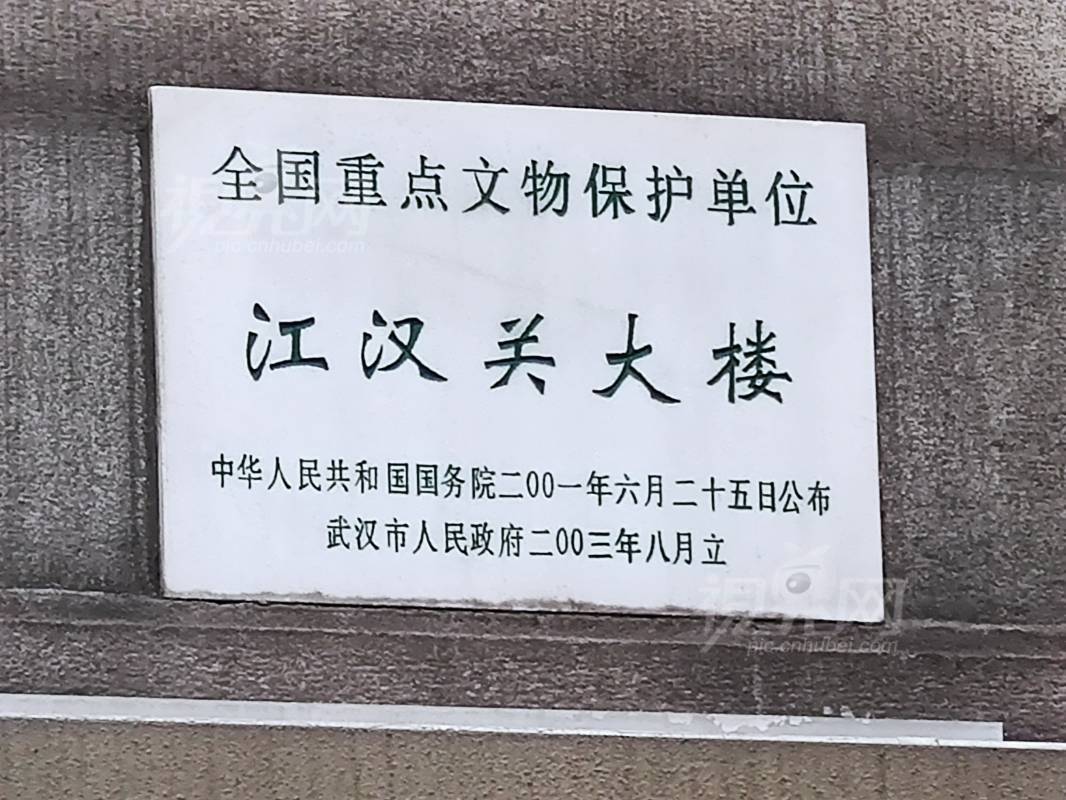 804378