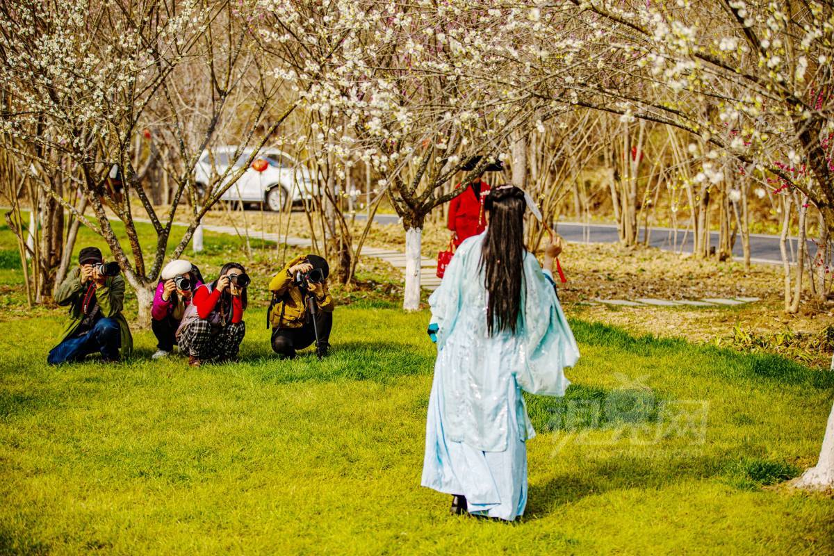 819199