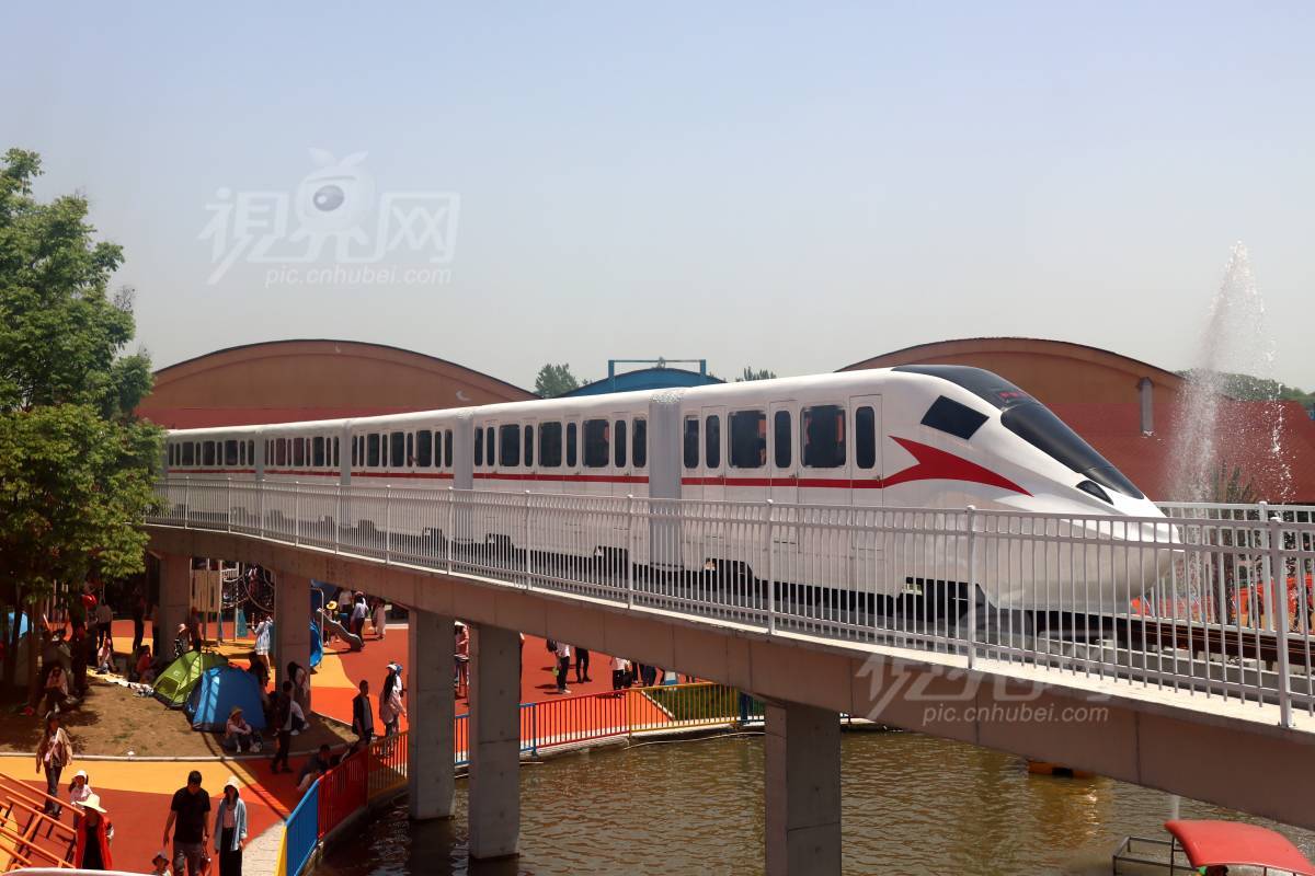 830371