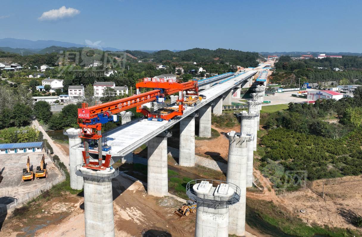 851684