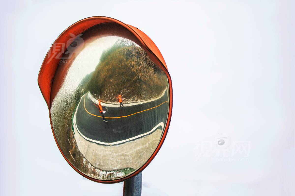 859210