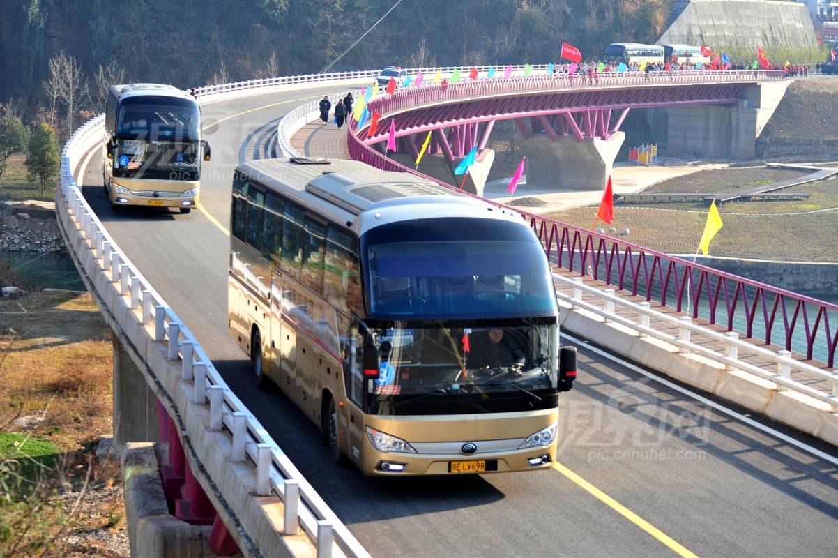 864044