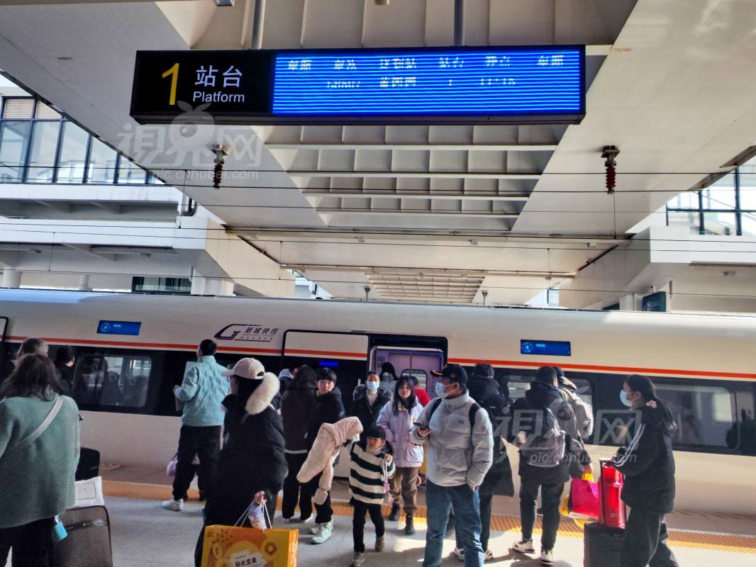 864605