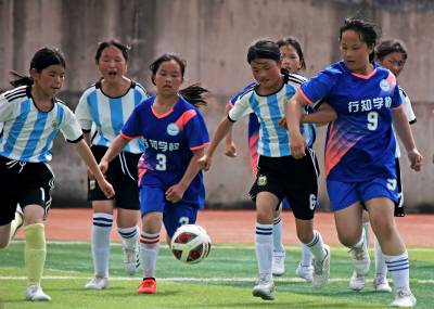 竹山县：557名中小学生运动员参加足球赛