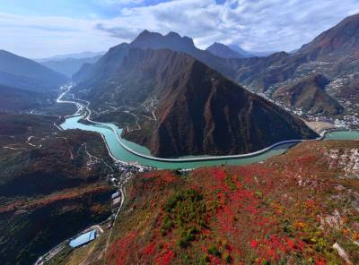 水上公路红叶美