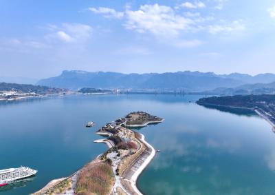 湖北宜昌：高峡平湖美如画