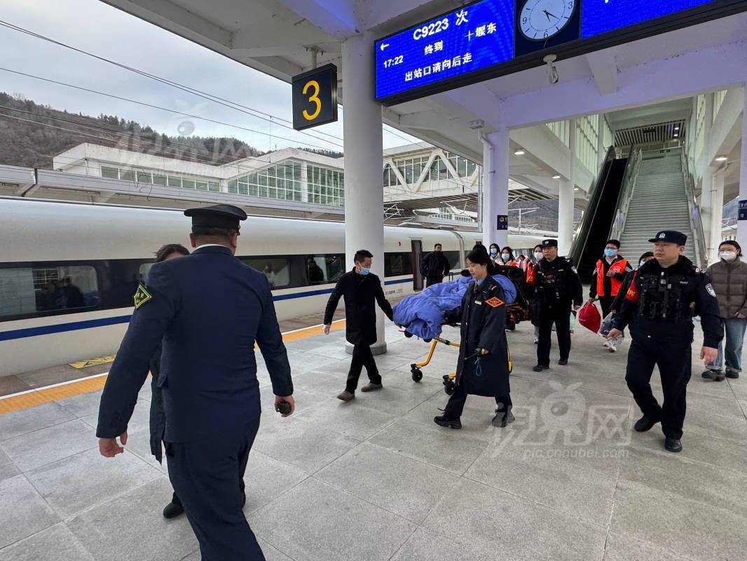 920324