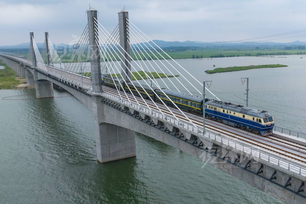 938629