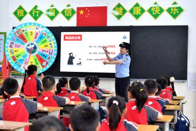禁毒宣传进校园 护航成长不“毒”行（APP已采）