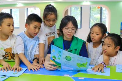 湖北恩施：多彩公益课堂点亮暑假生活