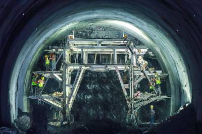 湖北在建最长公路隧道按下推进“加速键”