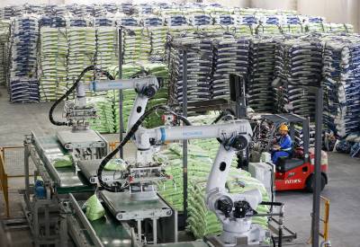 湖北荆门：化肥企业满负荷生产保秋播