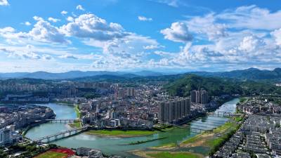 “英山蓝”绘就生态画卷 清新美景入画来