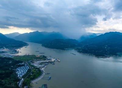 夏雨如诗