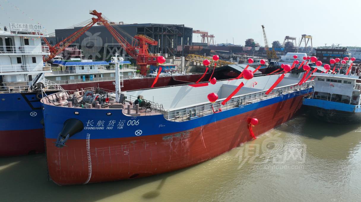 944055