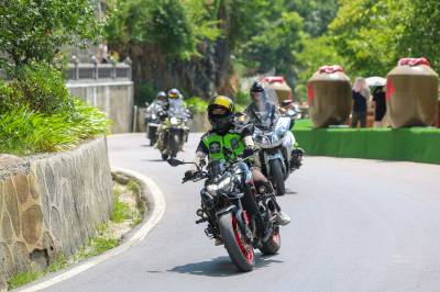 “骑”聚美丽山村 机车巡游玩转“体育+旅游”