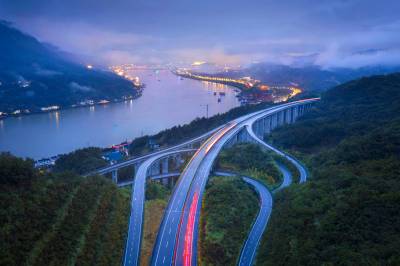 生态公路景如画