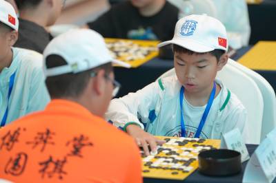湖北巴东：少年棋手博弈 助力文体旅融合
