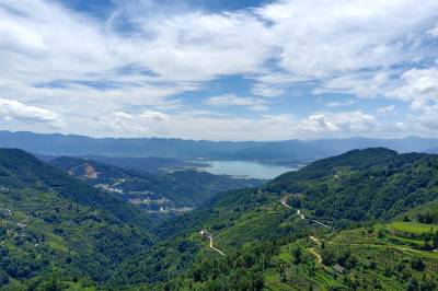 宜昌：三峡生态屏障 水清岸绿秀美如画