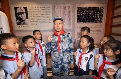 红色教育点亮“开学第一课”（客户端采稿）
