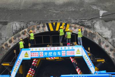 湖北英山：英黄高速建设稳步推进