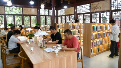 湖北通城：“隽秀书房”点亮市民文化生活（客户端采稿）