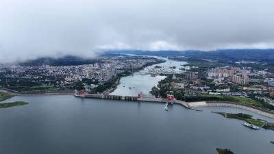科学应对汉江上游2号洪峰 丹江口水库蓄水与防汛“两手抓”
