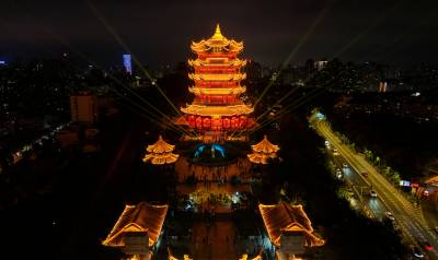 湖北武汉：黄鹤楼夜景璀璨熠熠生辉