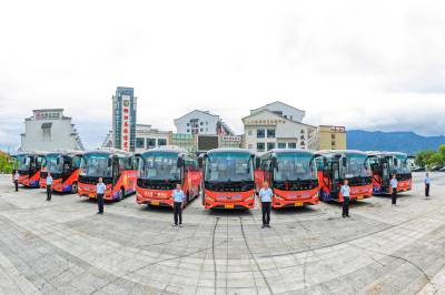 秭归企业购置豪华巴士投入旅游运营