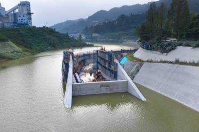 引江补汉取水口排导渠建设忙