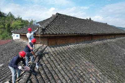 “吊脚粮仓”焕新“防雷衣”（客户端采稿）
