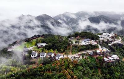湖北南漳：水墨丹青天池山