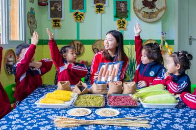 湖北襄阳：节粮传农识 迎接“世界粮食日”（客户端采稿）