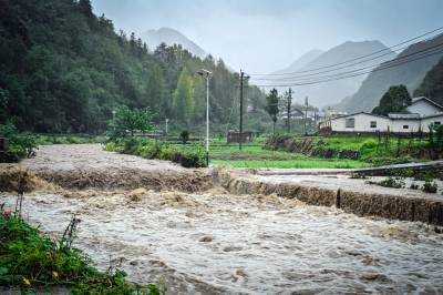 竹山县麻家渡镇谭家河水库溢洪